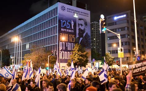 Israel’s national labor union calls off nationwide strike after prime minister pauses judicial overhaul